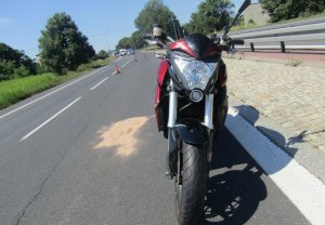 Prędkość przyczyną groźnego wypadku motocyklisty