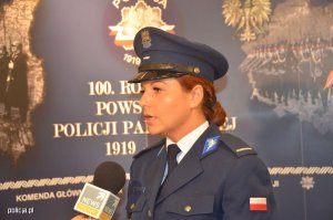 Prezentacja nowego umundurowania wyjściowego Policji