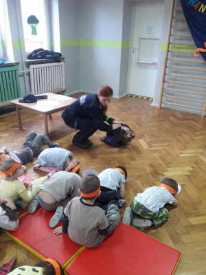 Spotkanie policjantów z dziećmi w Przedszkolu Miejskim nr 14