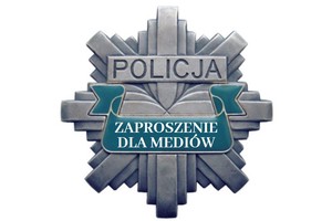 Grafika przedstawiająca odznakę policyjną z napisem ZAPROSZENIE DLA MEDIÓW.
